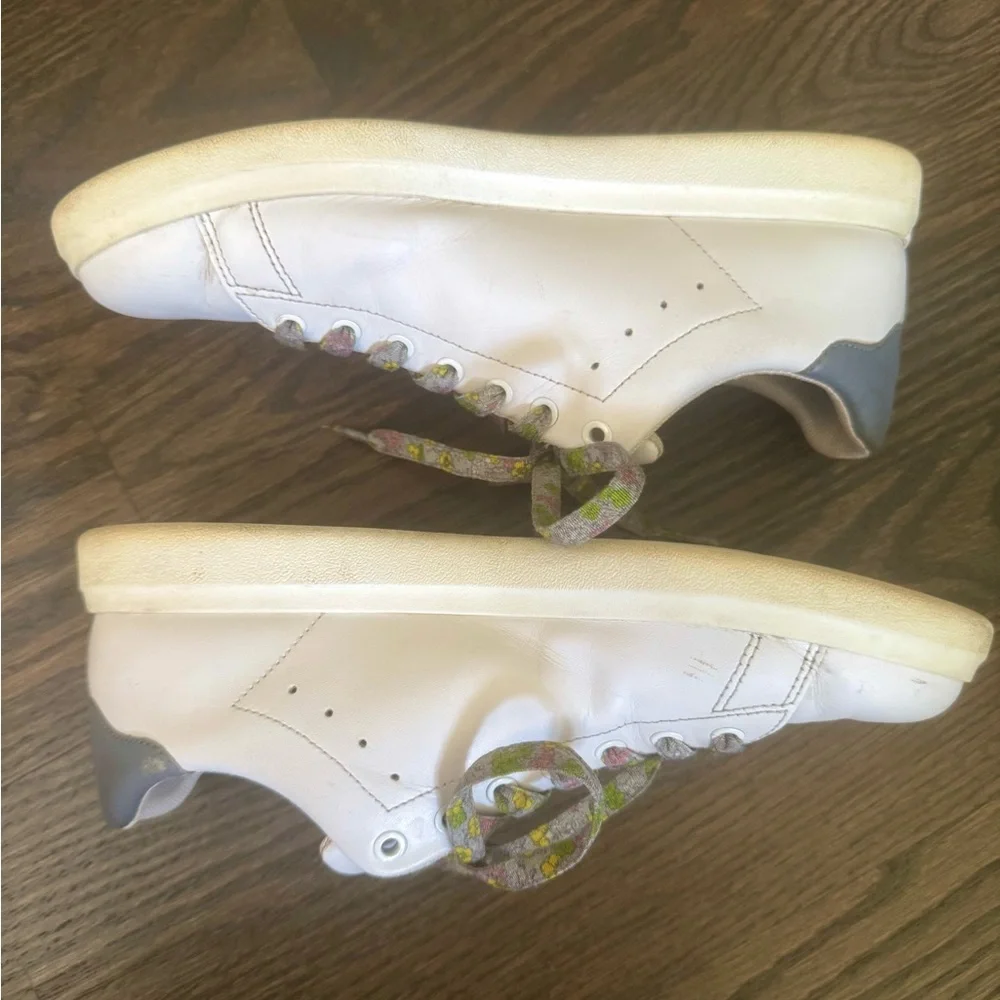Tory Burch White and Gray Sneakers Minimalist Design